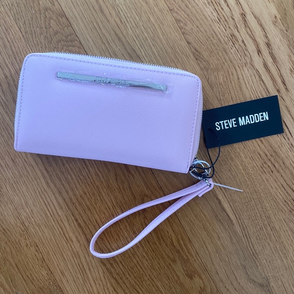 Steve Madden Accessories - Steve Madden Wallet/Wristlet